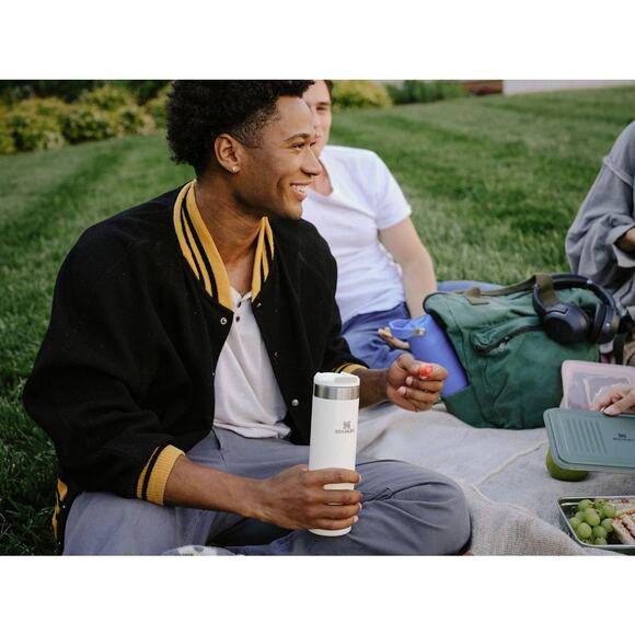 Stanley AeroLight Transit Bottle 20 oz Stainless Steel Cream - Picture 2 of 4